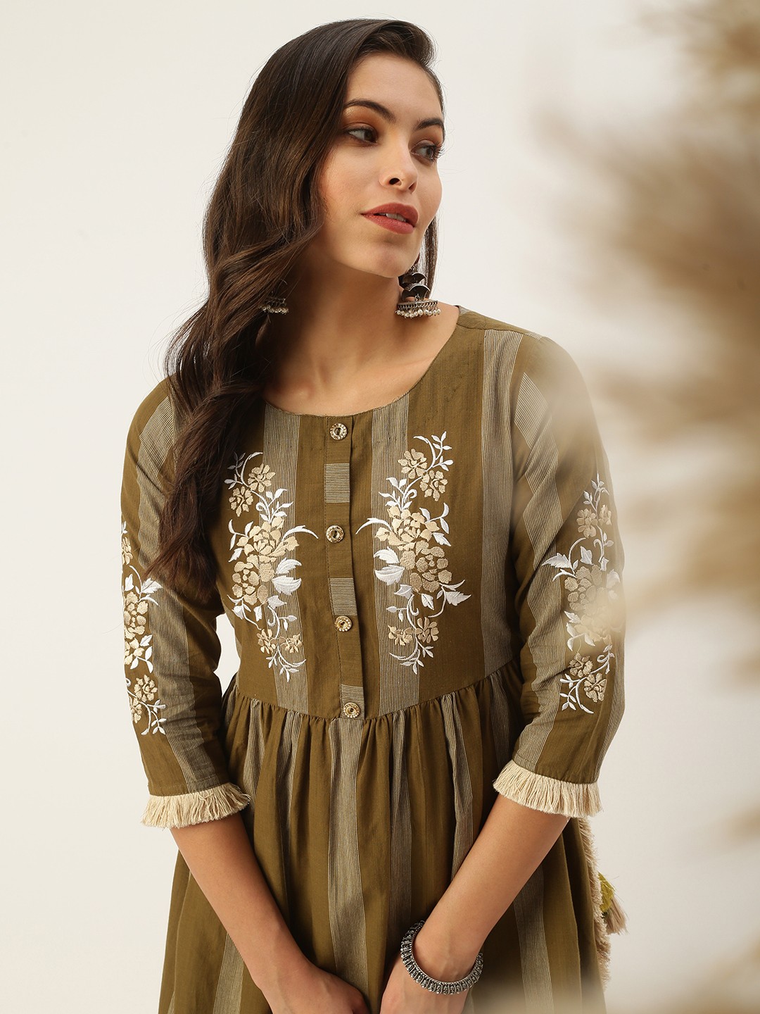 SHOWOFF Women Olive Green Floral Printed Lace Frills Bows and Ruffles Anarkali Kurta