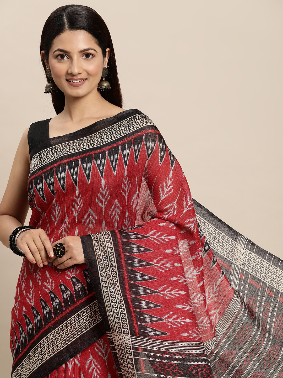 Rani Saahiba Red & Black Ethnic Motifs Linen Blend Sambalpuri Saree 
Rani Saahiba Red & Black Ethnic Motifs Linen Blend Sambalpuri Saree