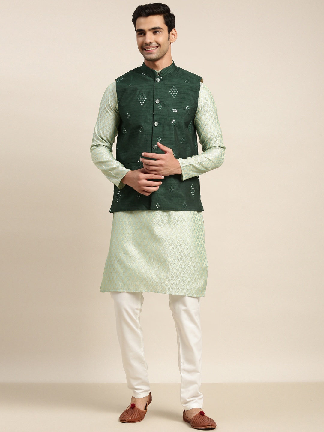 SOJANYA Men Green Ethnic Motifs Woven Design Kurta & Churidar Comes With a Nehru Jacket
SOJANYA Men Green Ethnic Motifs Woven Design Kurta & Churidar Comes With a Nehru Jacket