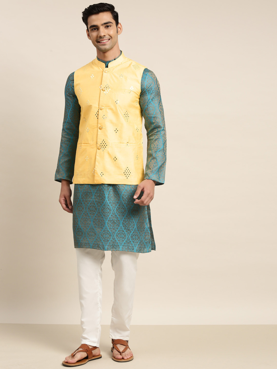 SOJANYA Men Blue Ethnic Motifs Woven Design Kurta & Churidar Comes With a Nehru Jacket
SOJANYA Men Blue Ethnic Motifs Woven Design Kurta & Churidar Comes With a Nehru Jacket