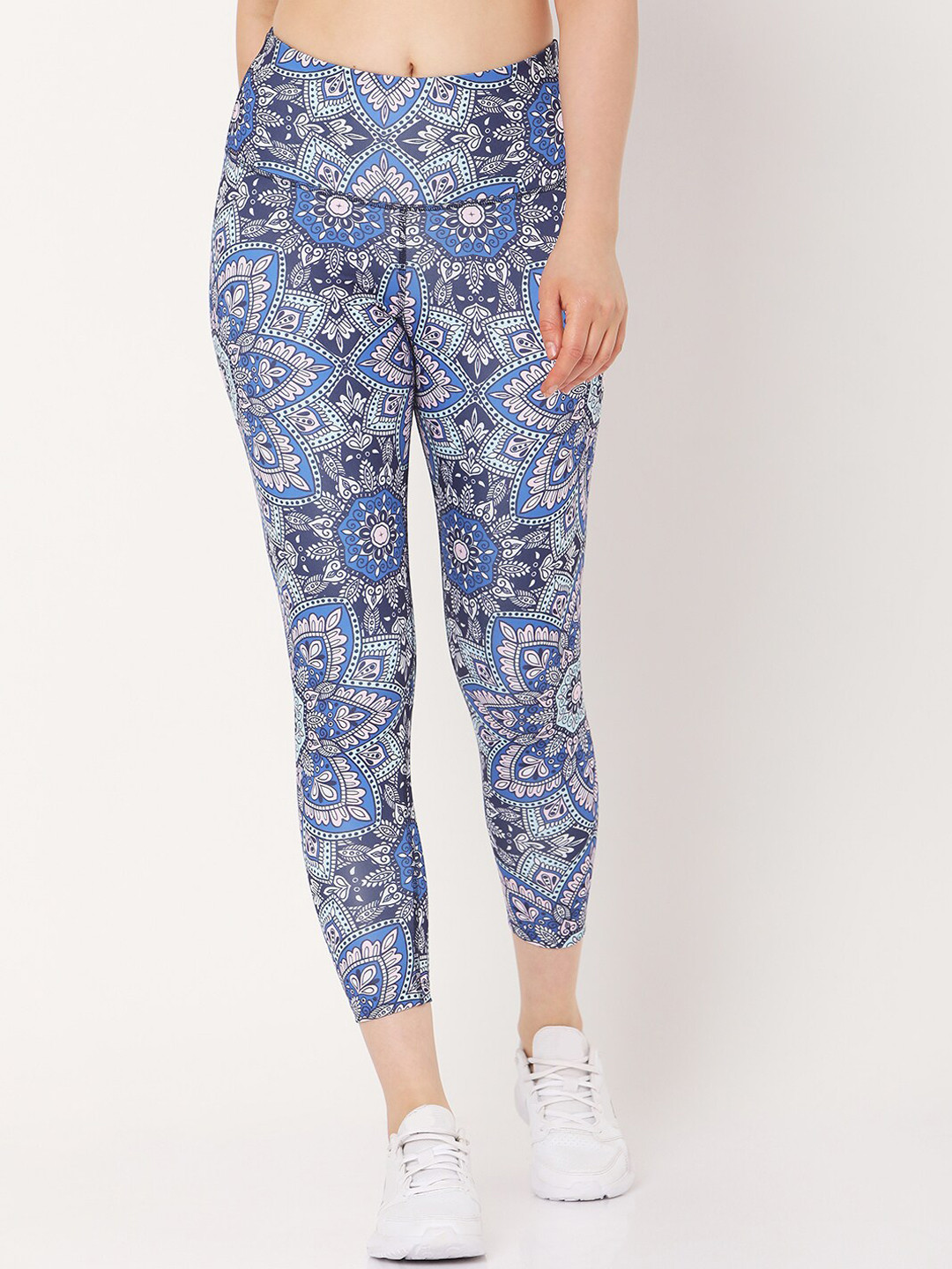 Silvertraq Women Blue Printed Ankle-Length Leggings
Silvertraq Women Blue Printed Ankle-Length Leggings