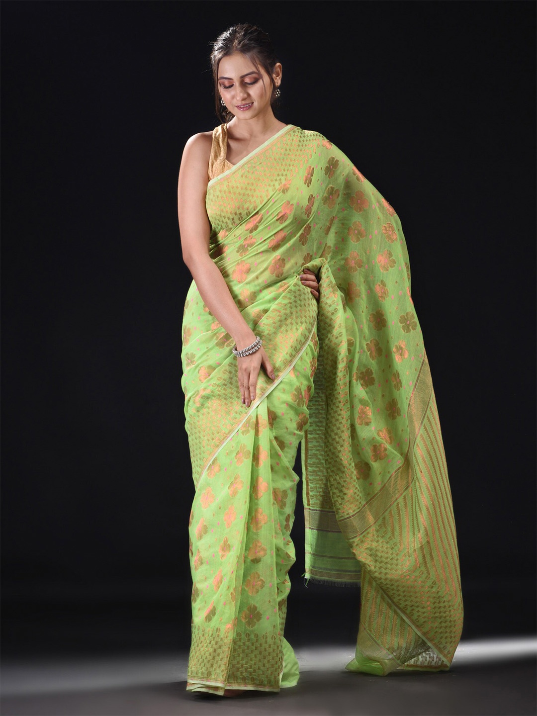 BEATITUDE Green & Gold-Toned Woven Design Zari Silk Cotton Saree