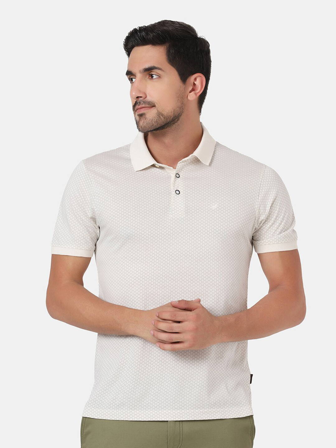Blackberrys Men White Printed Polo Collar Cotton Slim Fit T-shirt 
Blackberrys Men White Printed Polo Collar Cotton Slim Fit T-shirt