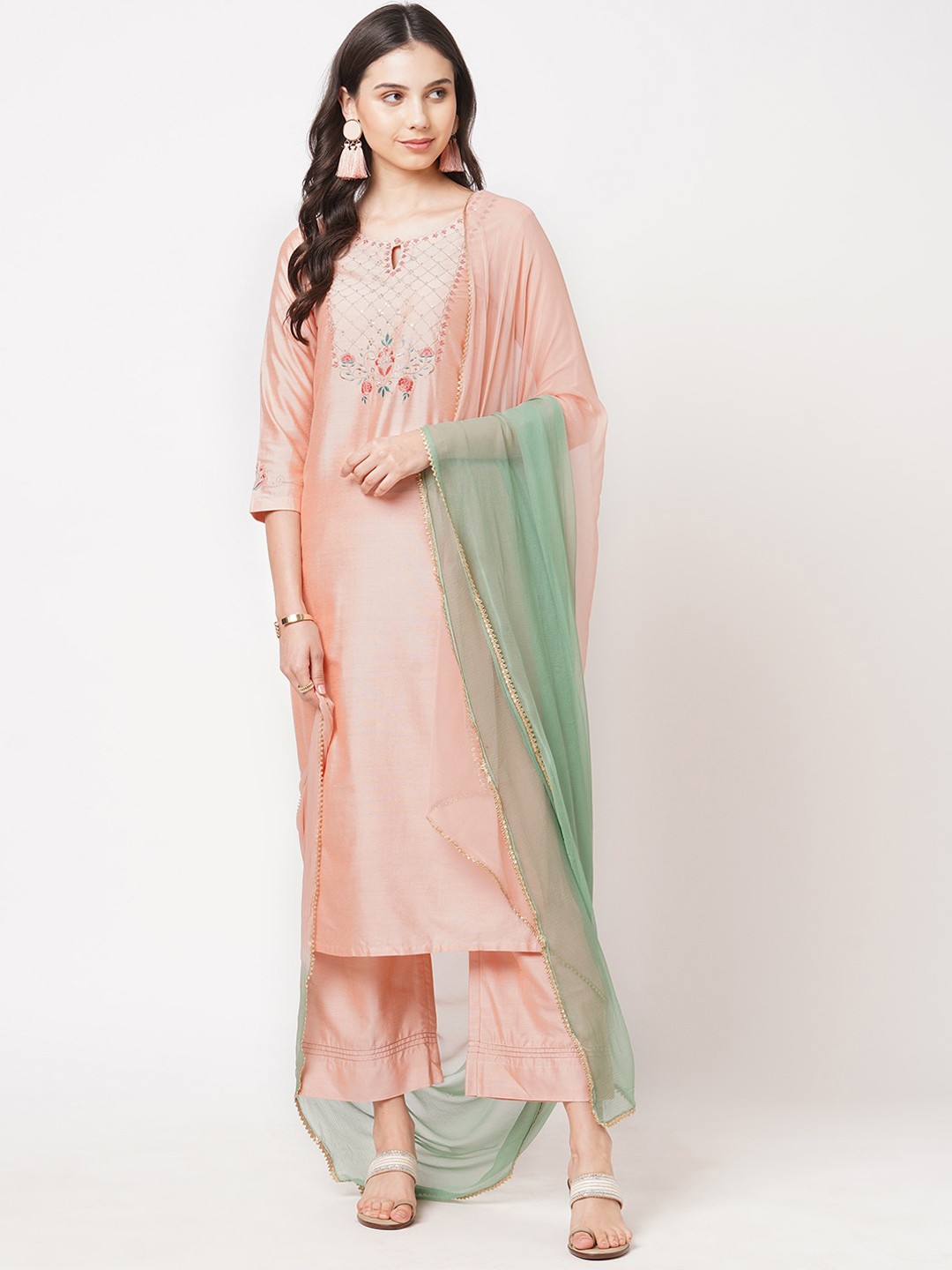 KAMI KUBI Women Peach-Coloured Ethnic Motifs Embroidered Kurta with Trousers & With Dupatta
KAMI KUBI Women Peach-Coloured Ethnic Motifs Embroidered Kurta with Trousers & With Dupatta