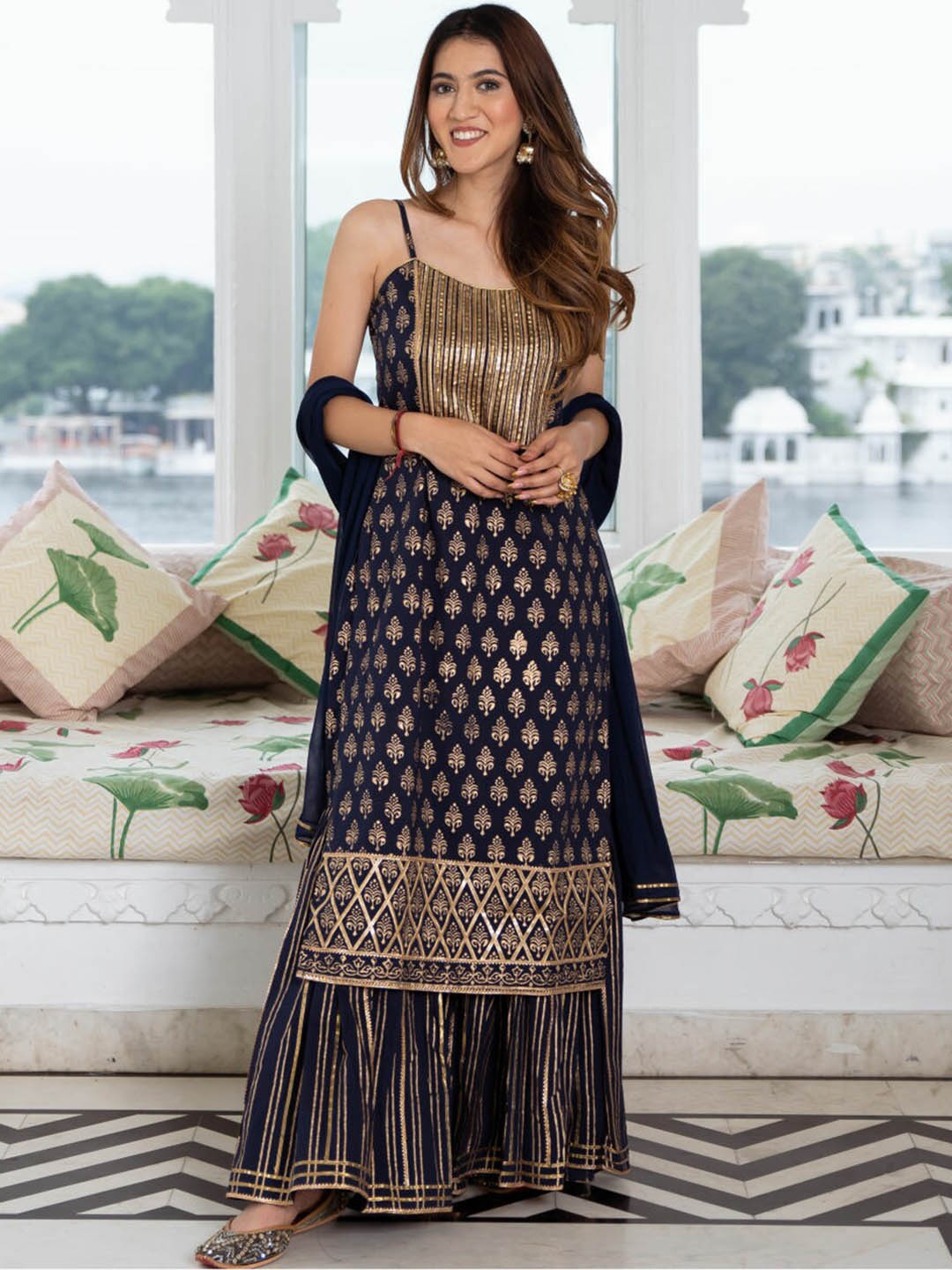 Lavanya The Label Women Blue Ethnic Motifs Pure Cotton Kurta with Palazzos & With Dupatta
Lavanya The Label Women Blue Ethnic Motifs Pure Cotton Kurta with Palazzos & With Dupatta