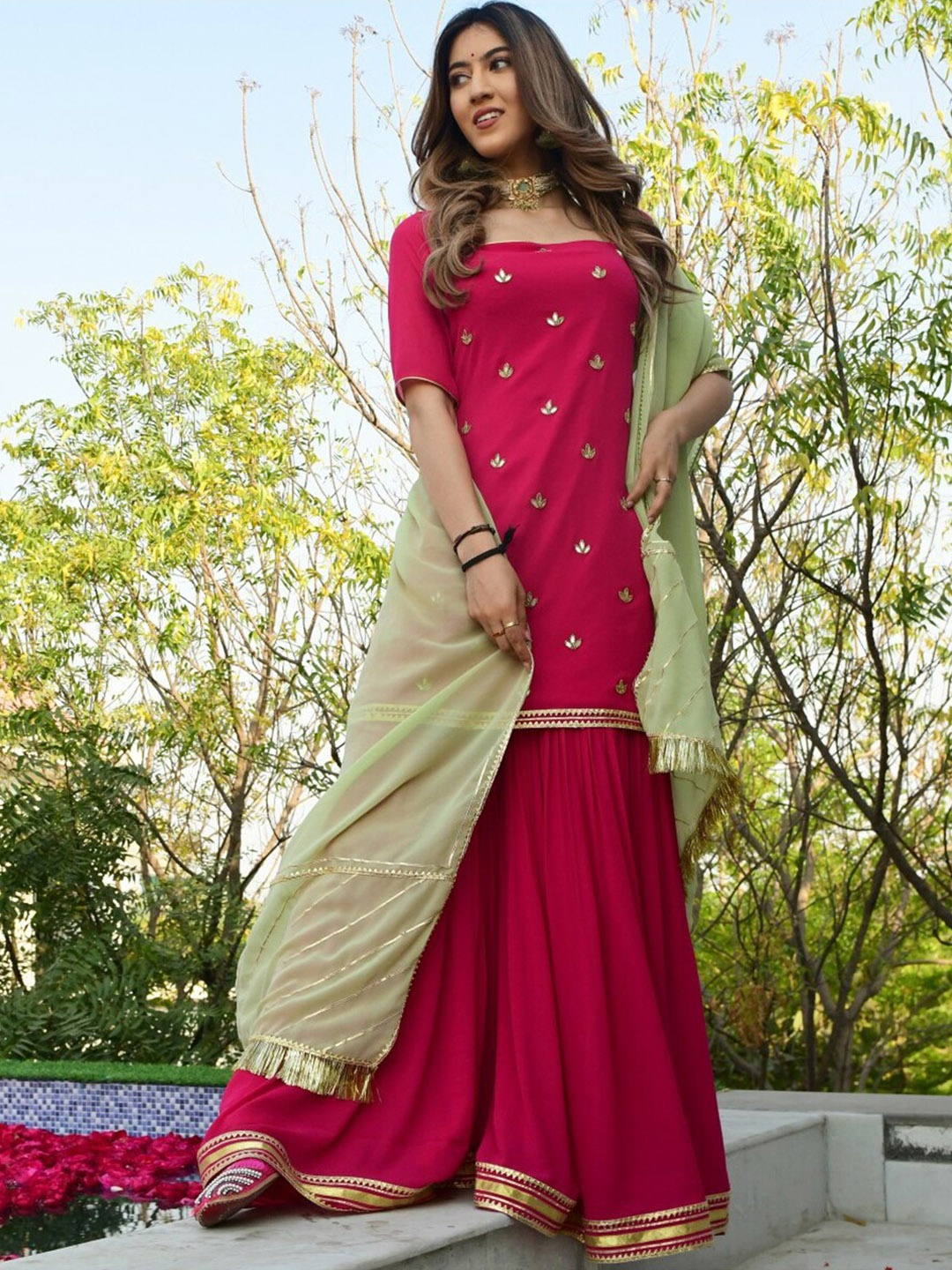 Lavanya The Label Women Pink Floral Embroidered Gotta Patti Kurta with Sharara & With Dupatta
Lavanya The Label Women Pink Floral Embroidered Gotta Patti Kurta with Sharara & With Dupatta