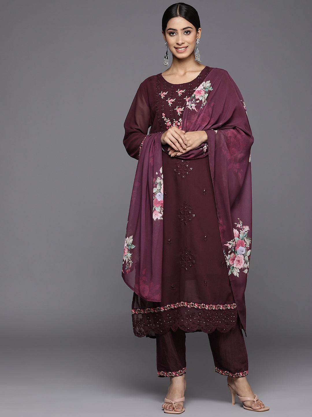 Indo Era Women Purple & Pink Floral Embroidered Thread Work Kurta with Trousers & Dupatta
Indo Era Women Purple & Pink Floral Embroidered Thread Work Kurta with Trousers & Dupatta