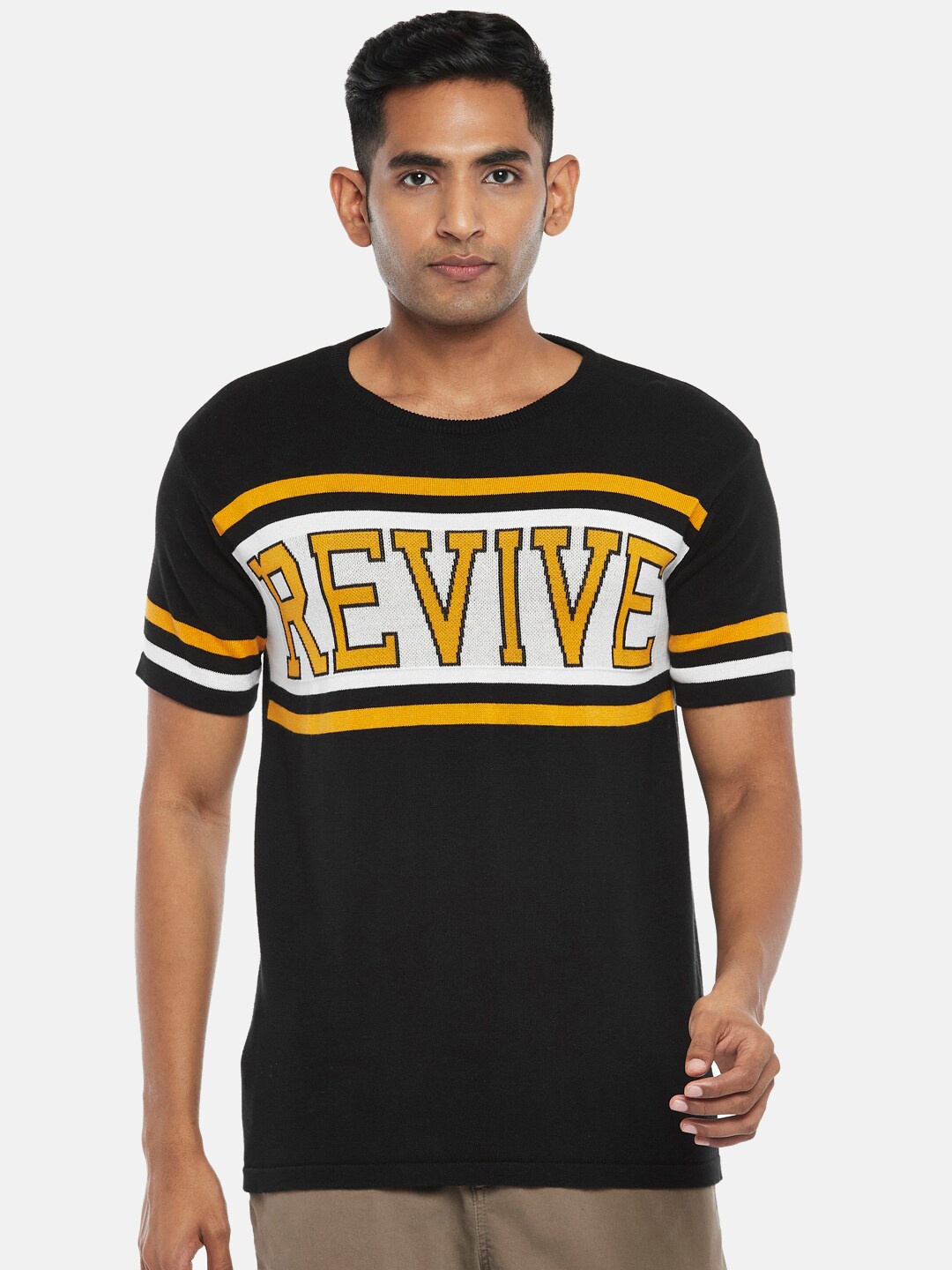 People Men Black & White Typography Colourblocked Extended Sleeves Pure Cotton Slim Fit T-shirt
People Men Black & White Typography Colourblocked Extended Sleeves Pure Cotton Slim Fit T-shirt