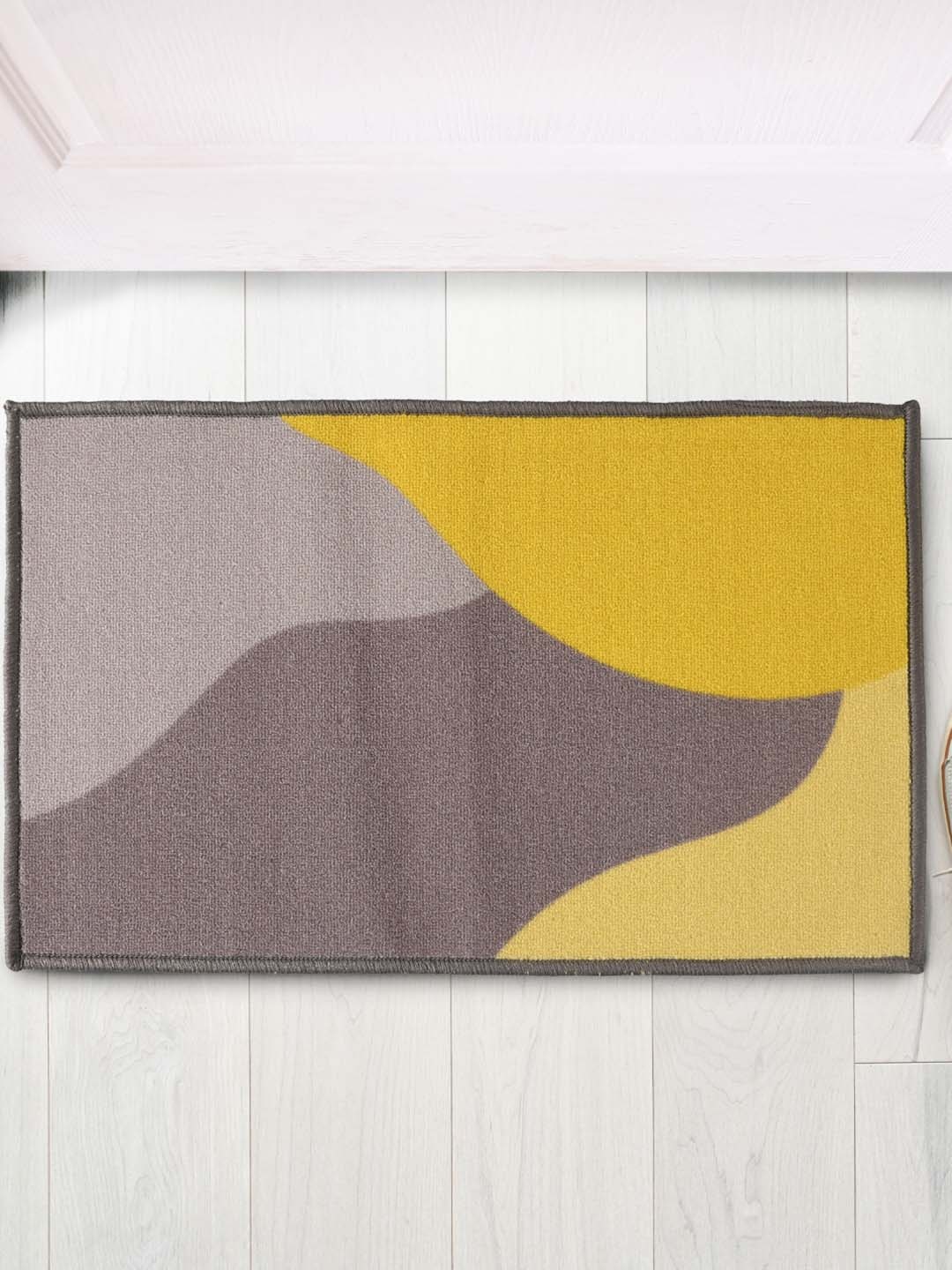 URBAN SPACE Grey & Yellow Printed Anti-Skid Carpet