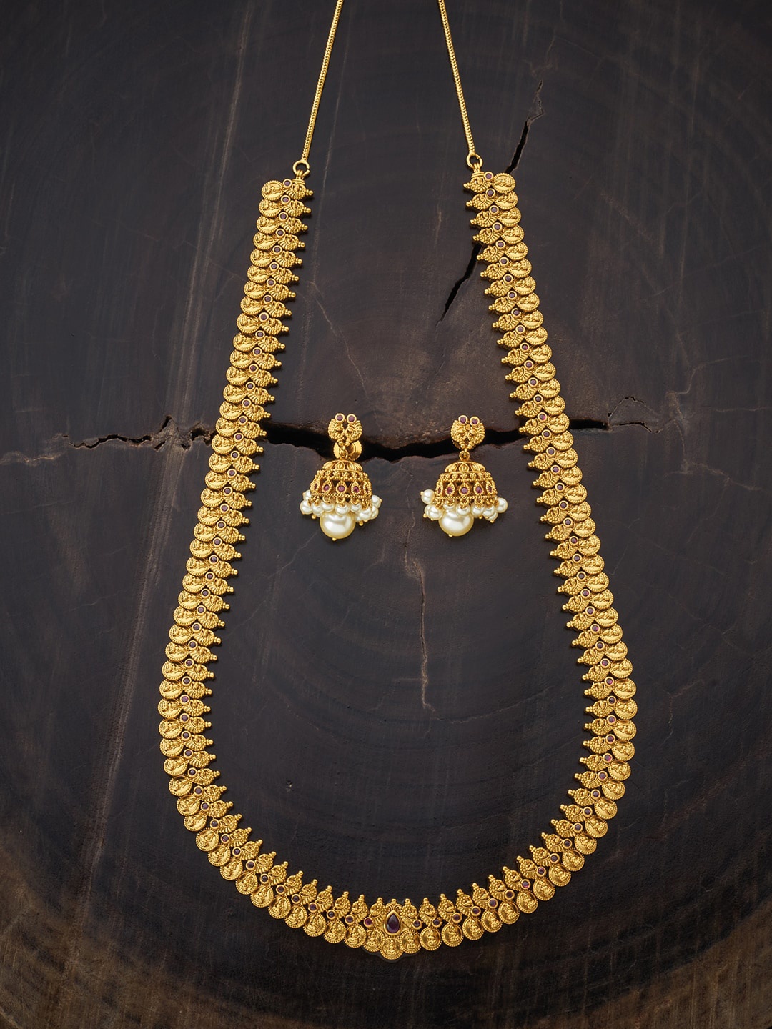 Kushal's Fashion Jewellery Women Gold-Plated Red Stone-Studded & Beaded Jewellery Set, Green
Kushal's Fashion Jewellery Women Gold-Plated Red Stone-Studded & Beaded Jewellery Set, Green