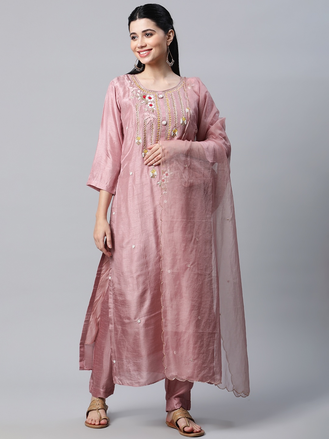 mokshi Women Pink Ethnic Motifs Yoke Design Chanderi Silk Kurta with Trousers & Dupatta
mokshi Women Pink Ethnic Motifs Yoke Design Chanderi Silk Kurta with Trousers & Dupatta