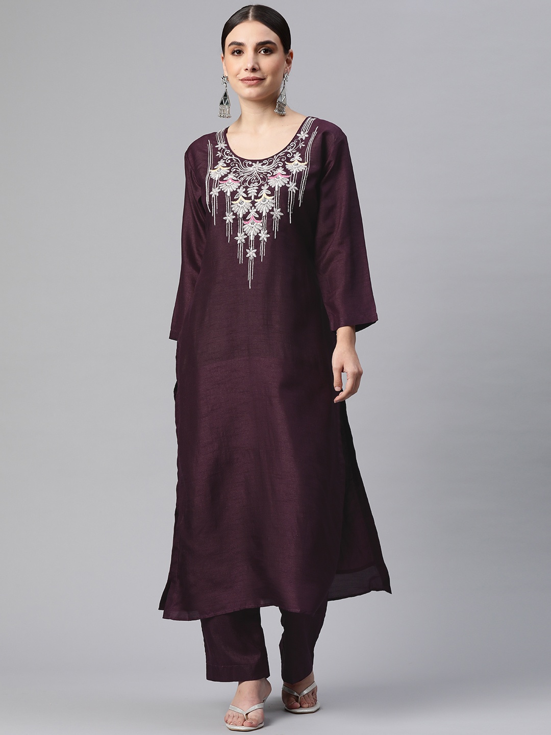 mokshi Women Burgundy Ethnic Motifs Yoke Design Beads and Stones Chanderi Silk Kurta with Trousers
mokshi Women Burgundy Ethnic Motifs Yoke Design Beads and Stones Chanderi Silk Kurta with Trousers