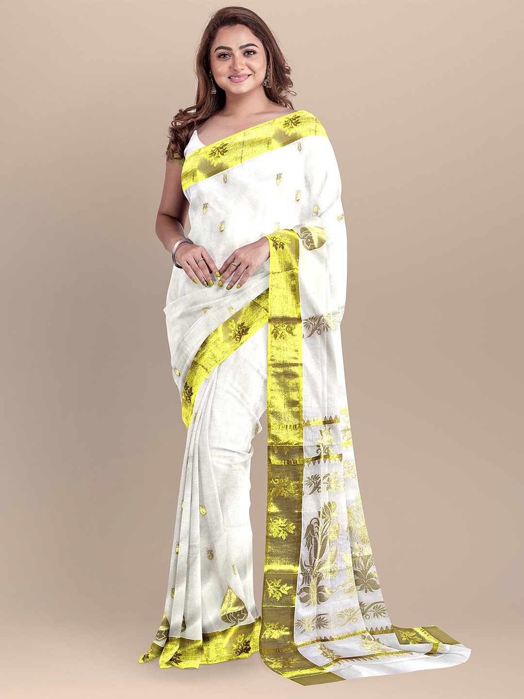 The Chennai Silks Off White & Gold-Toned Woven Design Zari Pure Cotton Fusion Kasavu Saree
The Chennai Silks Off White & Gold-Toned Woven Design Zari Pure Cotton Fusion Kasavu Saree