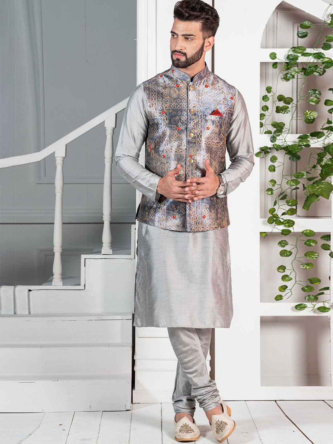 KISAH Men Grey Paisley Printed & Zari Embroidered Kurta With Churidar & Nehru Jacket
KISAH Men Grey Paisley Printed & Zari Embroidered Kurta With Churidar & Nehru Jacket