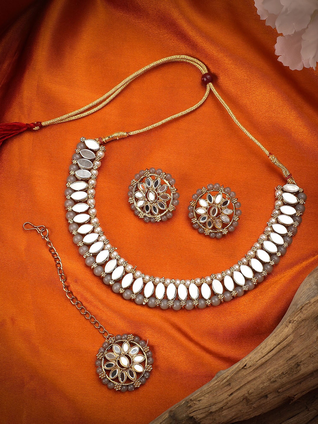 ZaffreCollections Women Gold-Plated Grey & White Crystal-Studded & Beaded Jewellery Set
ZaffreCollections Women Gold-Plated Grey & White Crystal-Studded & Beaded Jewellery Set