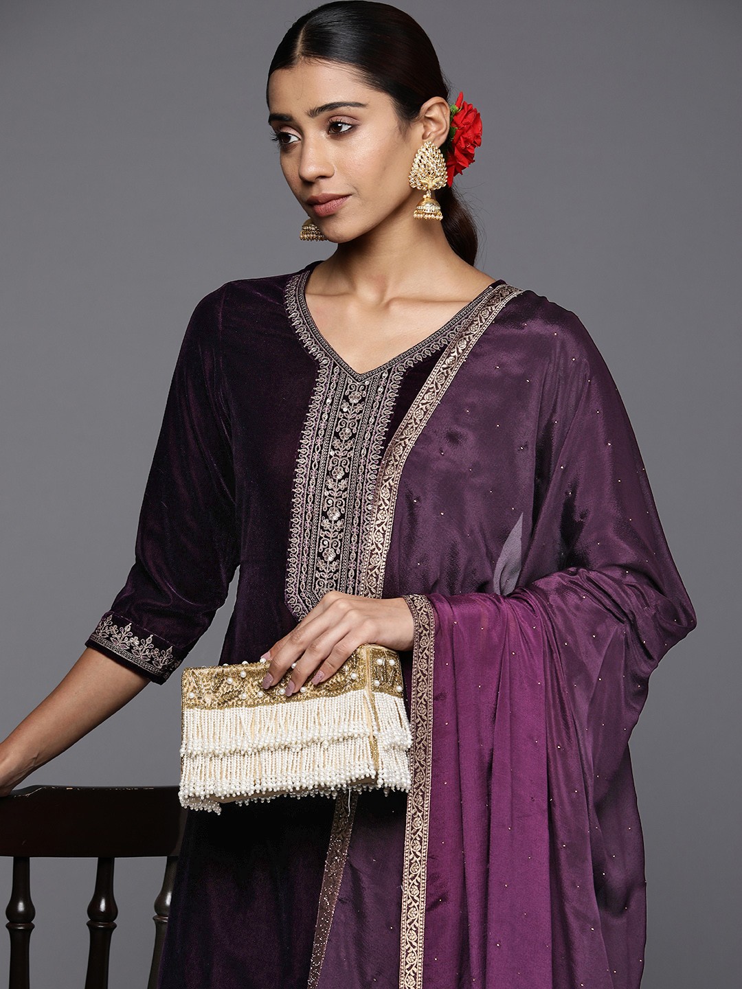 Libas Women Purple Floral Motifs Yoke Design Velvet Kurta with Palazzos & With Dupatta
Libas Women Purple Floral Motifs Yoke Design Velvet Kurta with Palazzos & With Dupatta