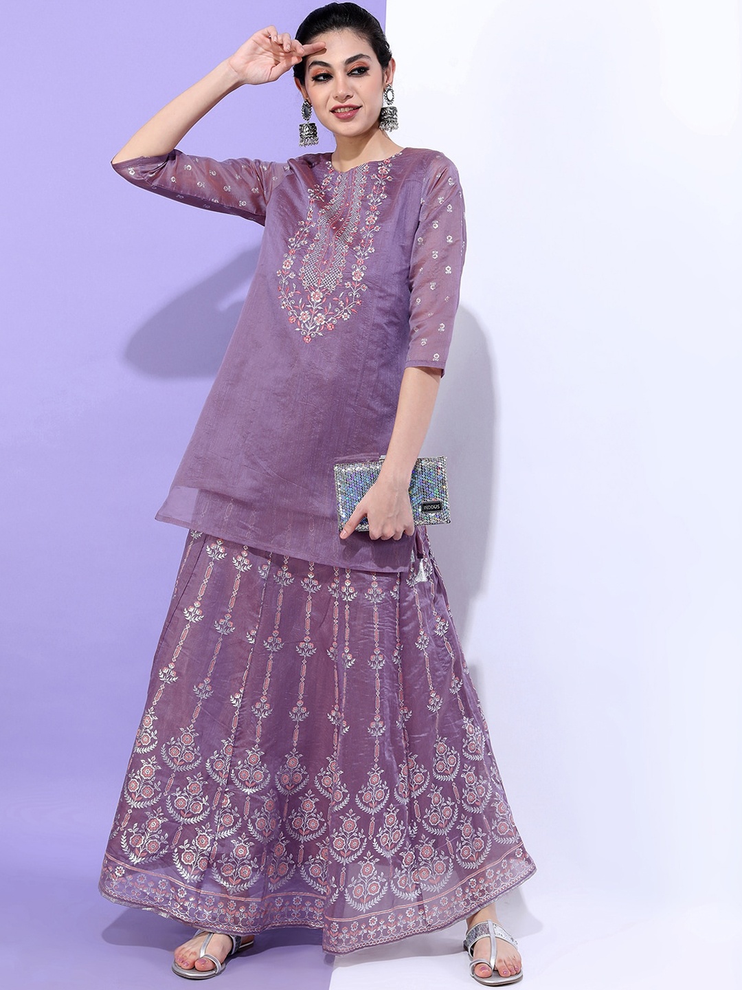 Vishudh Women Mauve Floral Yoke Design Chanderi Cotton Top with skirt & With Dupatta
Vishudh Women Mauve Floral Yoke Design Chanderi Cotton Top with skirt & With Dupatta