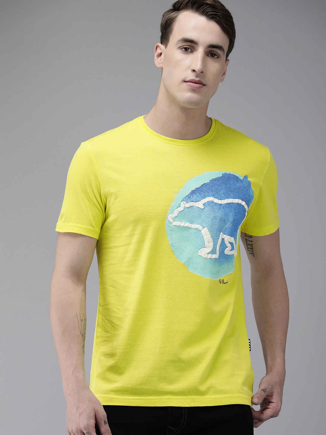 THE BEAR HOUSE Ardor Edition Men Yellow Pure Cotton Brand Logo Printed Slim Fit T-shirt
THE BEAR HOUSE Ardor Edition Men Yellow Pure Cotton Brand Logo Printed Slim Fit T-shirt