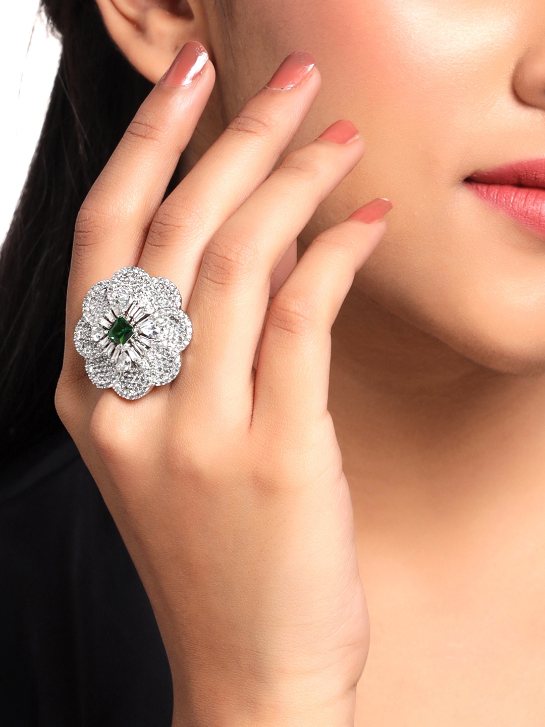 Yellow Chimes Rhodium-Plated Silver-Toned Green & White AD-Studded Adjustable Finger Ring
Yellow Chimes Rhodium-Plated Silver-Toned Green & White AD-Studded Adjustable Finger Ring