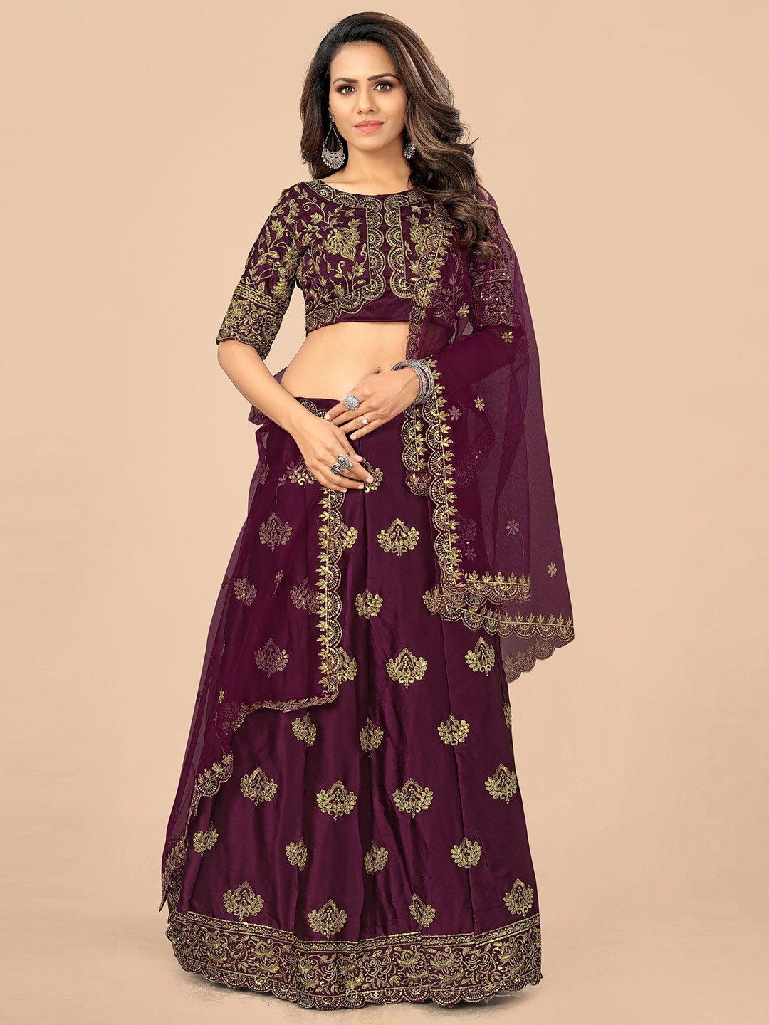 Nityanta Fab Maroon & Gold-Toned Embroidered Patchwork Semi-Stitched Lehenga & Unstitched Blouse With
Nityanta Fab Maroon & Gold-Toned Embroidered Patchwork Semi-Stitched Lehenga & Unstitched Blouse With