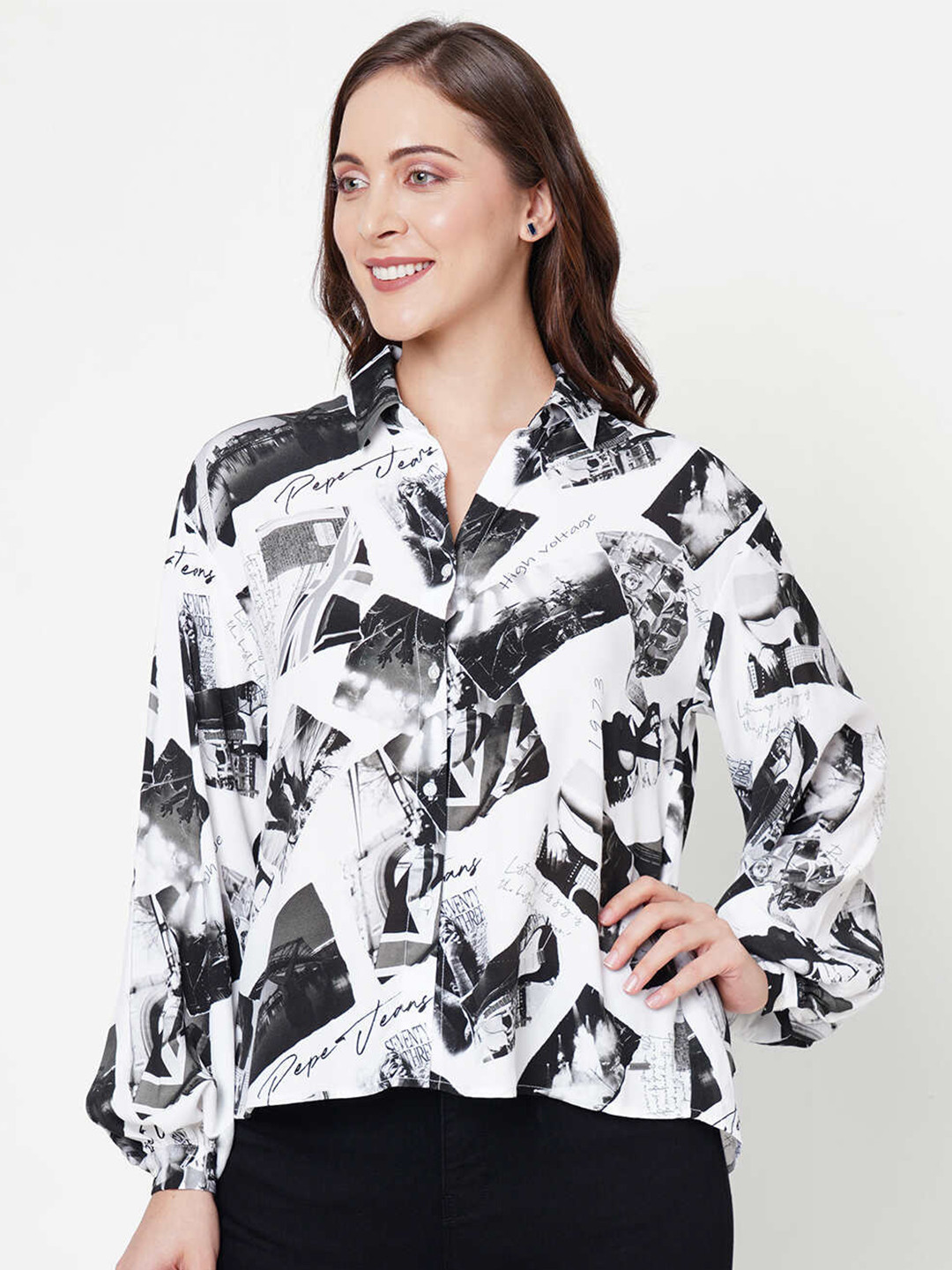 Pepe Jeans Women Black Floral Printed Casual Shirt
Pepe Jeans Women Black Floral Printed Casual Shirt