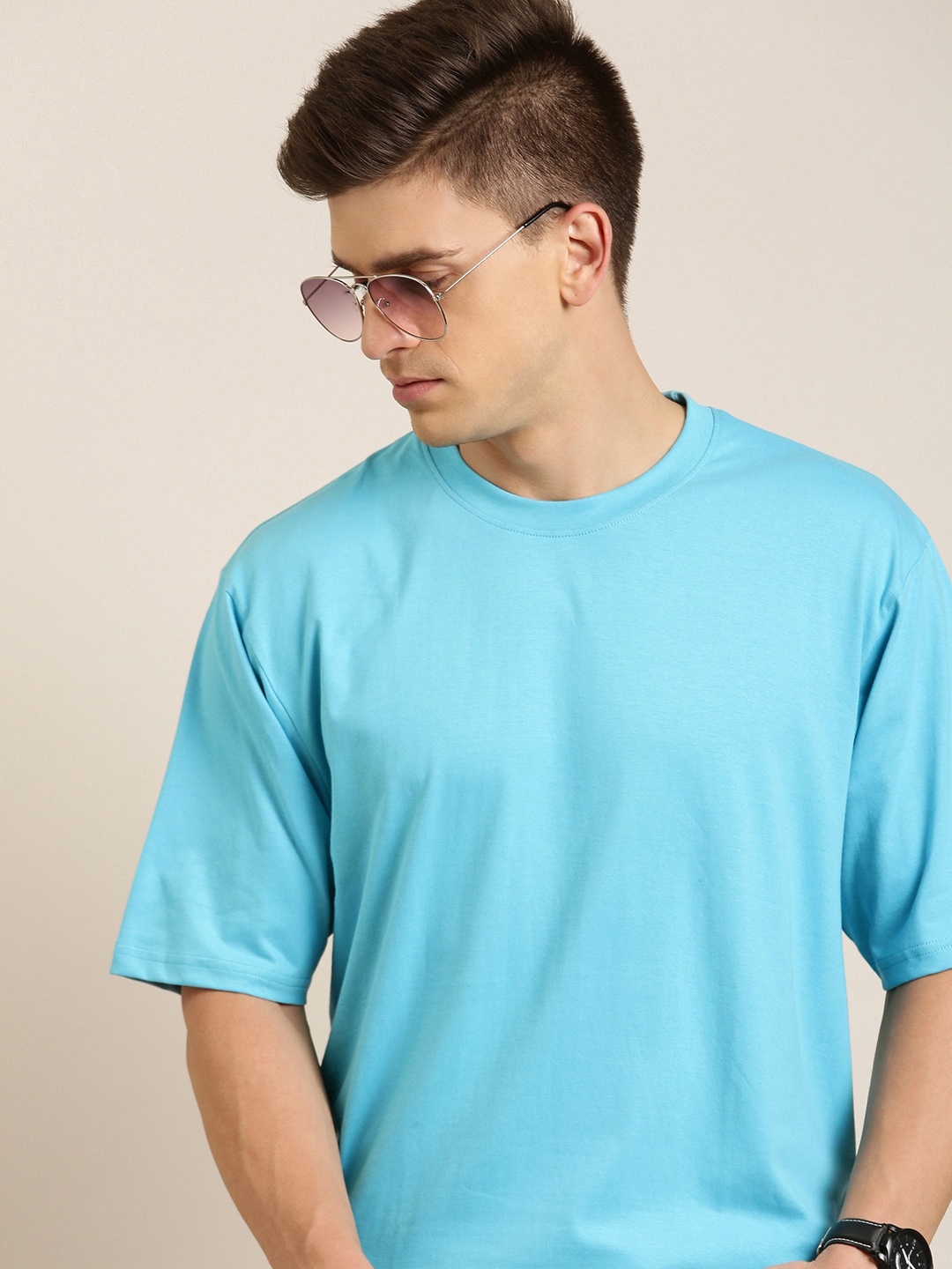 Difference of Opinion Men Blue Solid Pure Cotton Drop-Shoulder Oversized Fit T-shirt
Difference of Opinion Men Blue Solid Pure Cotton Drop-Shoulder Oversized Fit T-shirt