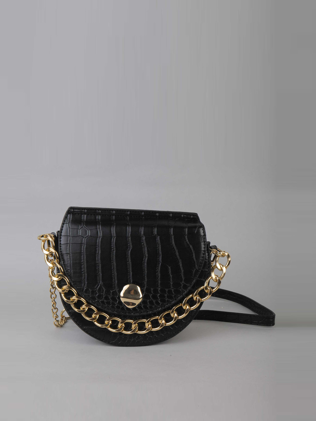 THESTO Black Textured PU Structured Sling Bag
THESTO Black Textured PU Structured Sling Bag