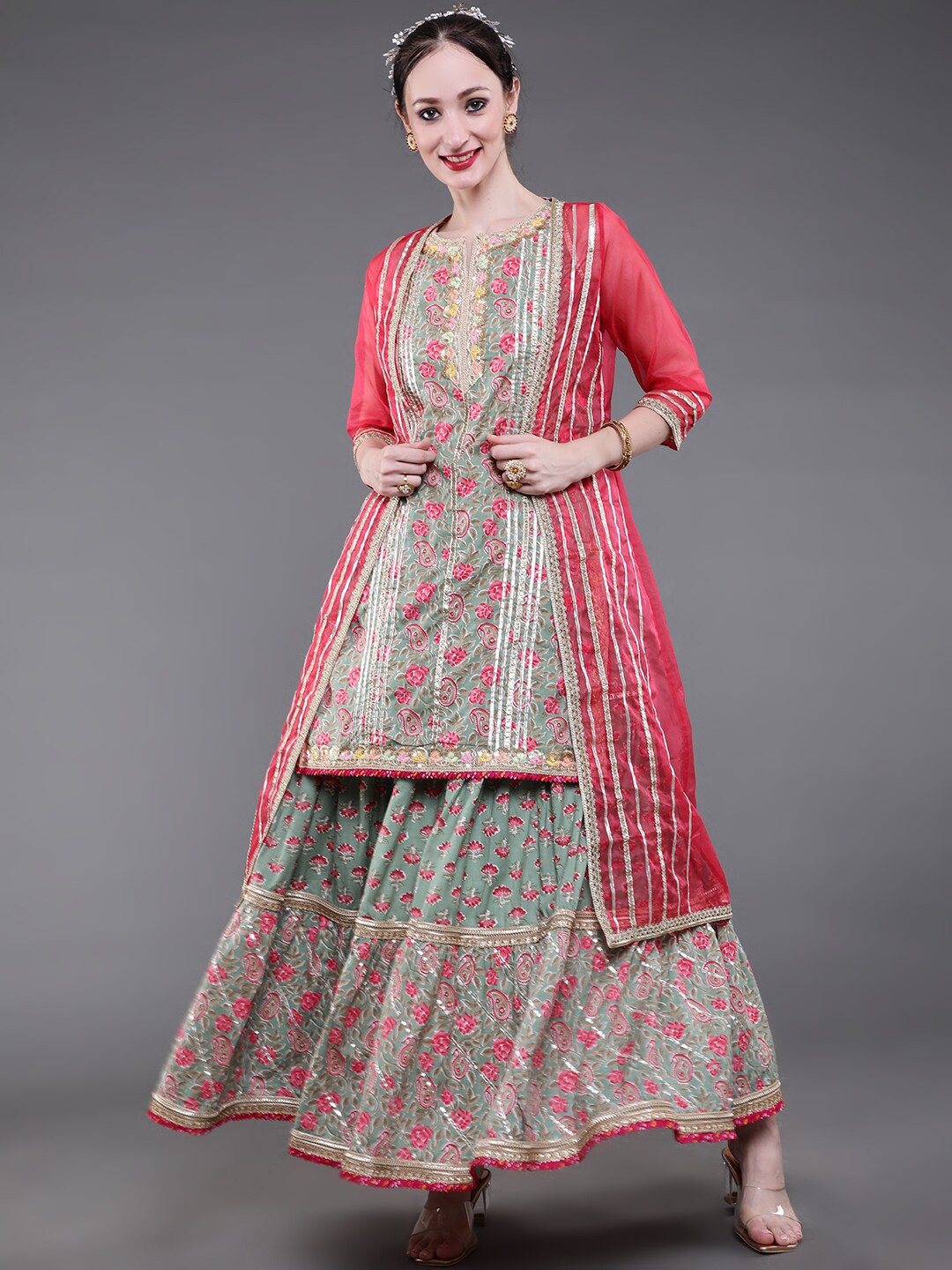 saubhagya Women Green Ethnic Motifs Printed Pure Cotton Kurta with Skirt & With Jacket
saubhagya Women Green Ethnic Motifs Printed Pure Cotton Kurta with Skirt & With Jacket