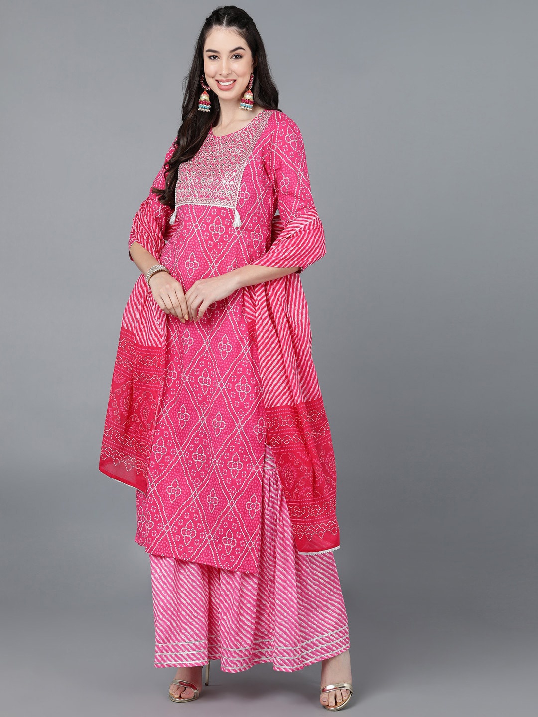 kipek Women Pink Ethnic Motifs Printed Mirror Work Pure Cotton Kurta with Sharara & With Dupatta
kipek Women Pink Ethnic Motifs Printed Mirror Work Pure Cotton Kurta with Sharara & With Dupatta
