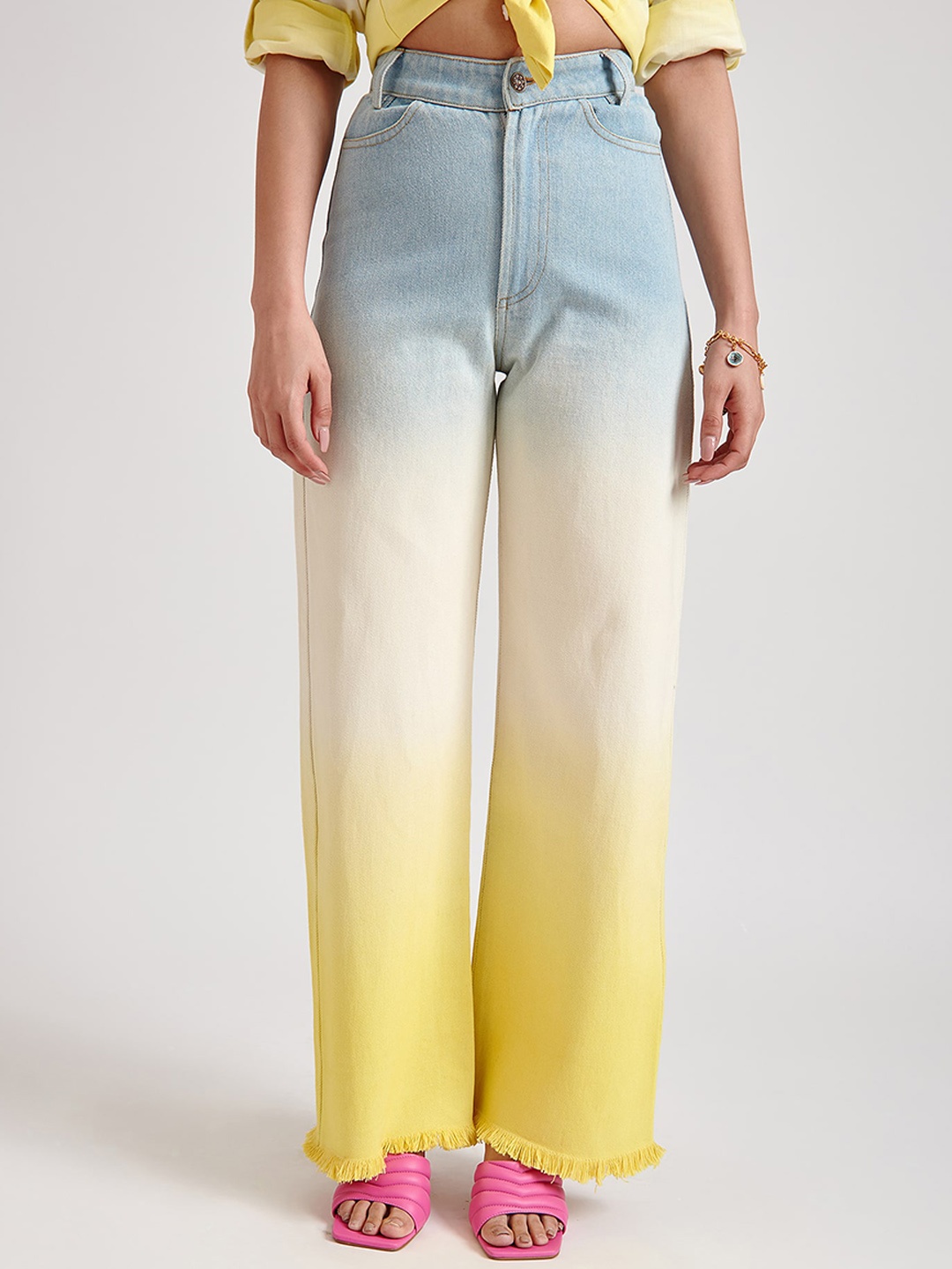THE CLOTHING FACTORY Women Yellow Classic Straight Fit High-Rise Heavy Fade Ombre Jeans
THE CLOTHING FACTORY Women Yellow Classic Straight Fit High-Rise Heavy Fade Ombre Jeans