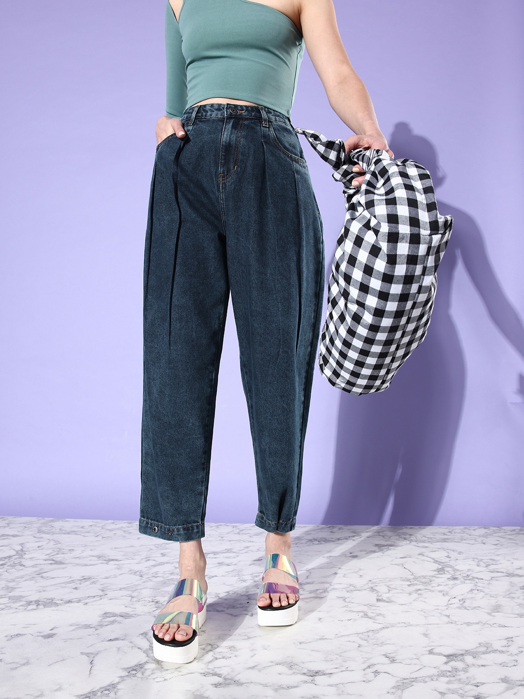 The Roadster Lifestyle Co. Women Pure Cotton Slouchy High-Rise Color Me Up Denims Jeans, Blue
The Roadster Lifestyle Co. Women Pure Cotton Slouchy High-Rise Color Me Up Denims Jeans, Blue