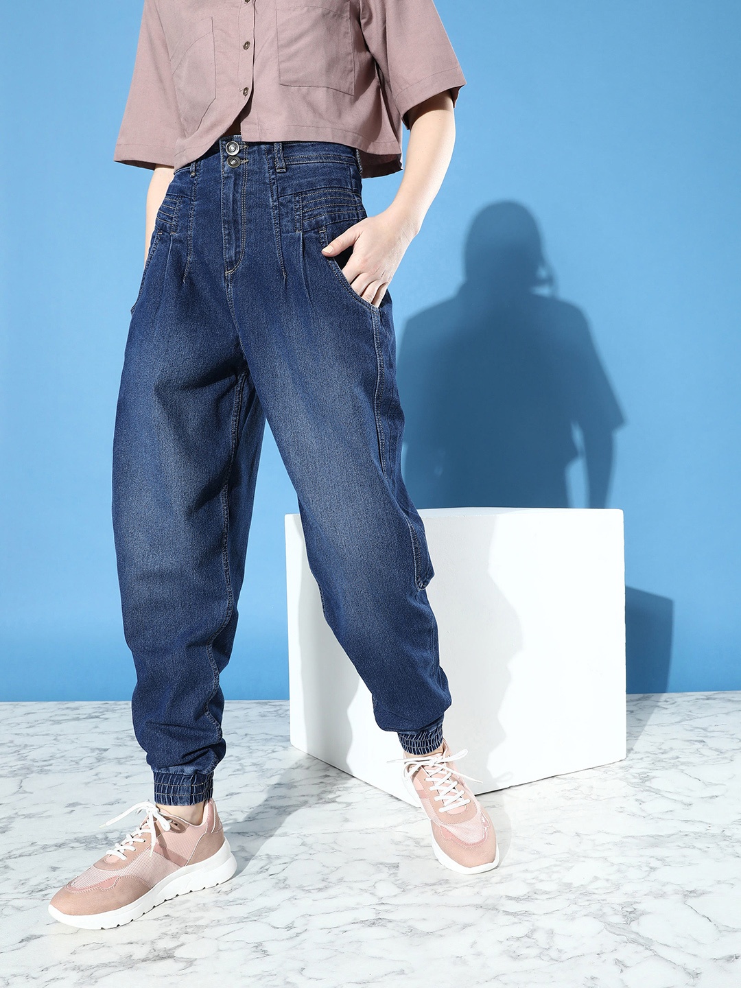 The Roadster Lifestyle Co. Women Faded Blue High-Rise Retro Optimism Crafted Denim Jeans
The Roadster Lifestyle Co. Women Faded Blue High-Rise Retro Optimism Crafted Denim Jeans