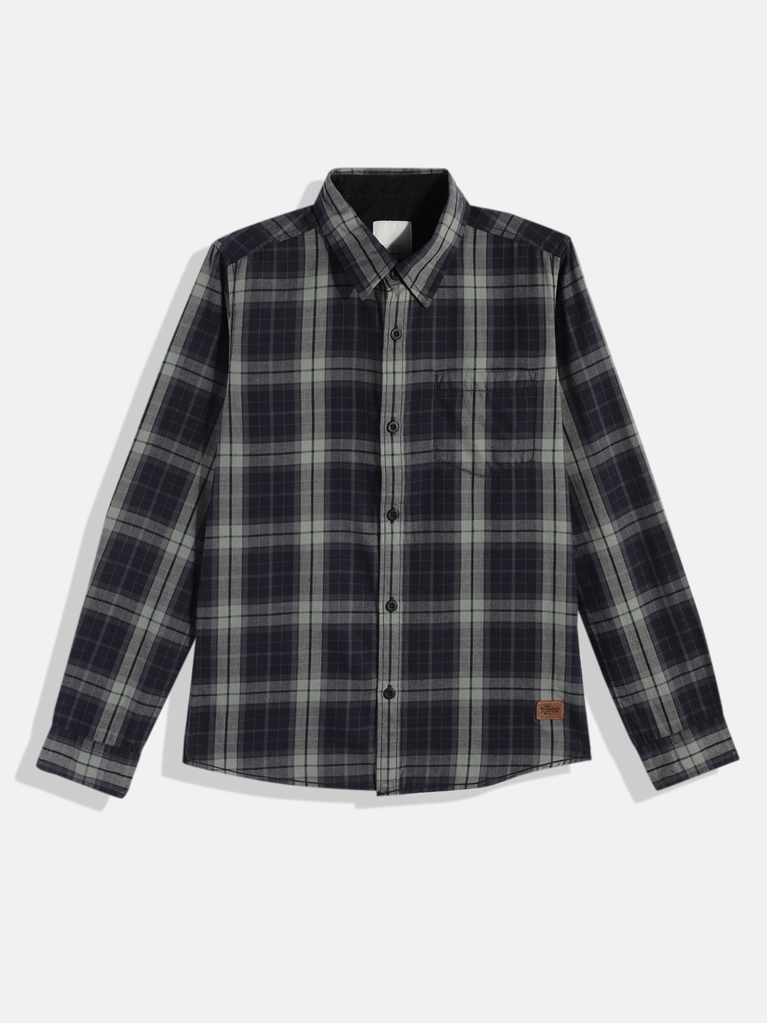 UTH by Roadster Teen Boys Black & Off-White Pure Cotton Comfort Tartan Checked Casual Shirt
UTH by Roadster Teen Boys Black & Off-White Pure Cotton Comfort Tartan Checked Casual Shirt