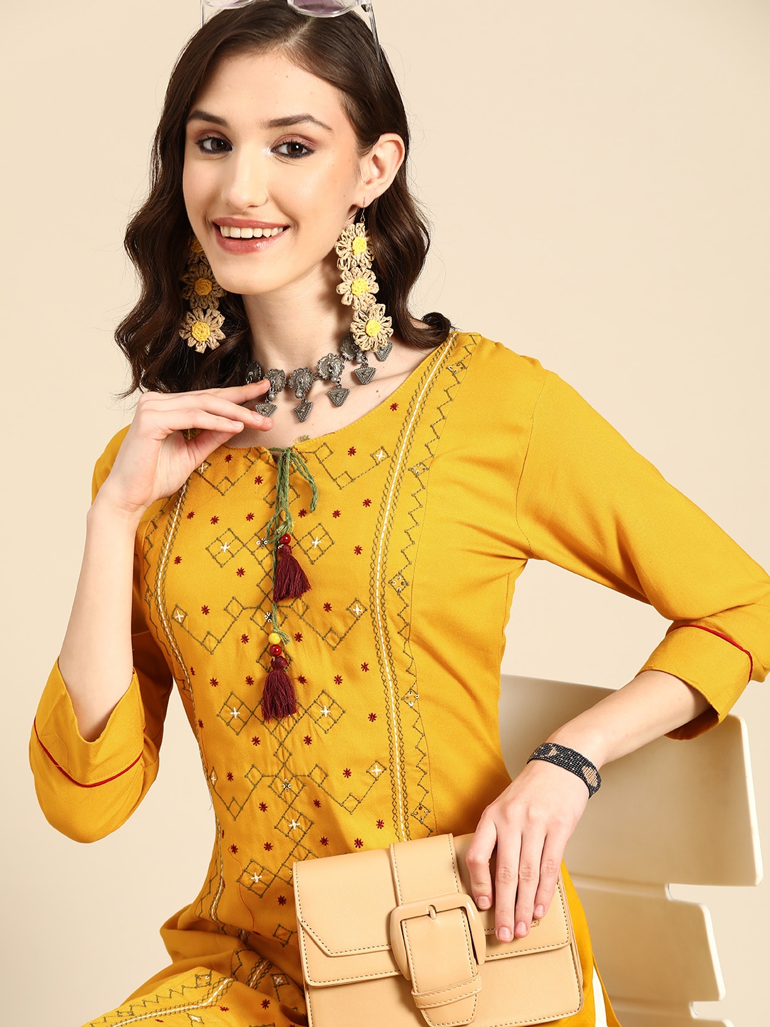 Sangria Women Mustard Yellow Geometric Embroidered Kurta
