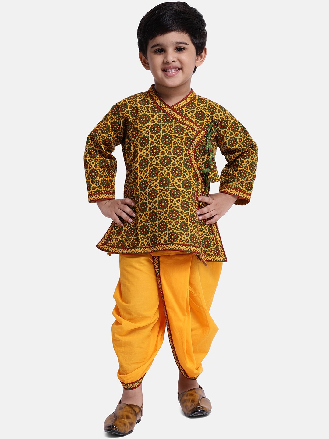 BownBee Boys Green Ethnic Motifs Printed Angrakha Pure Cotton Kurta with Dhoti Pants
BownBee Boys Green Ethnic Motifs Printed Angrakha Pure Cotton Kurta with Dhoti Pants