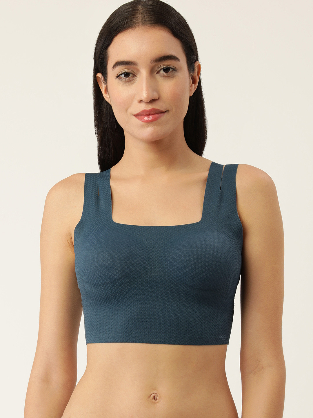 Sloggi Woman ZERO Feel Flow Women's Padded Non-Wired Removable Cup Bra, Navy blue
Sloggi Woman ZERO Feel Flow Women's Padded Non-Wired Removable Cup Bra, Navy blue