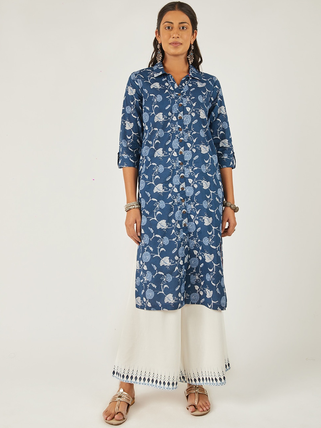 EK BY EKTA KAPOOR Women Blue Floral Printed Straight Shirt Style Cotton Kurta, Navy blue
EK BY EKTA KAPOOR Women Blue Floral Printed Straight Shirt Style Cotton Kurta, Navy blue