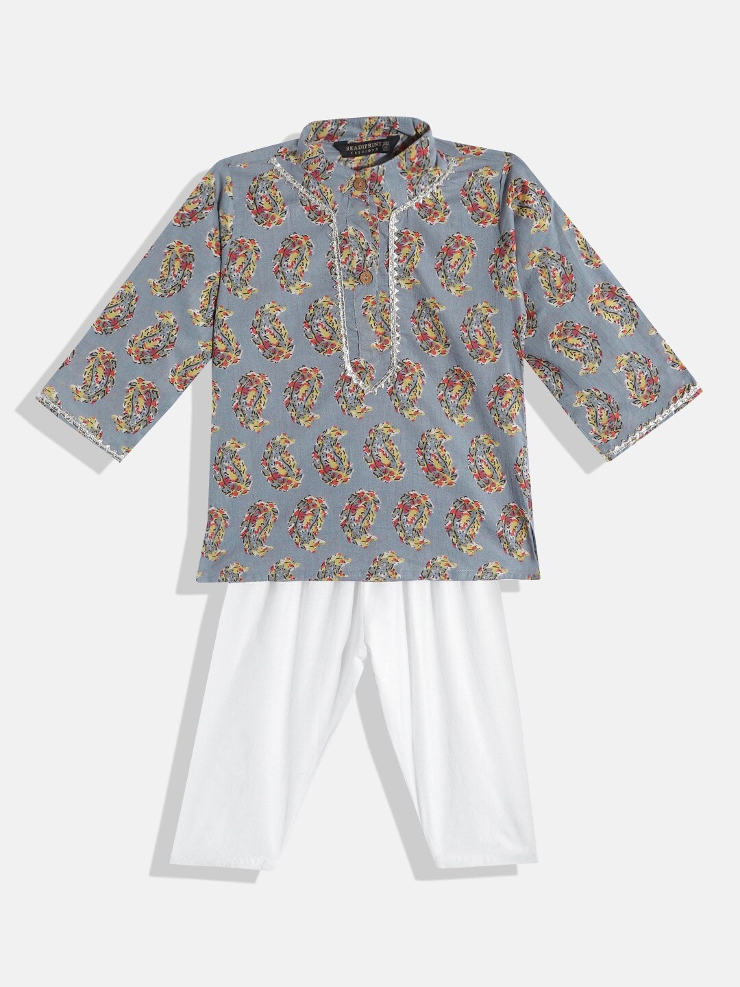 Readiprint Fashions Boys Grey & White Paisley Printed Gotta Patti Cotton Kurta with Pyjamas
Readiprint Fashions Boys Grey & White Paisley Printed Gotta Patti Cotton Kurta with Pyjamas