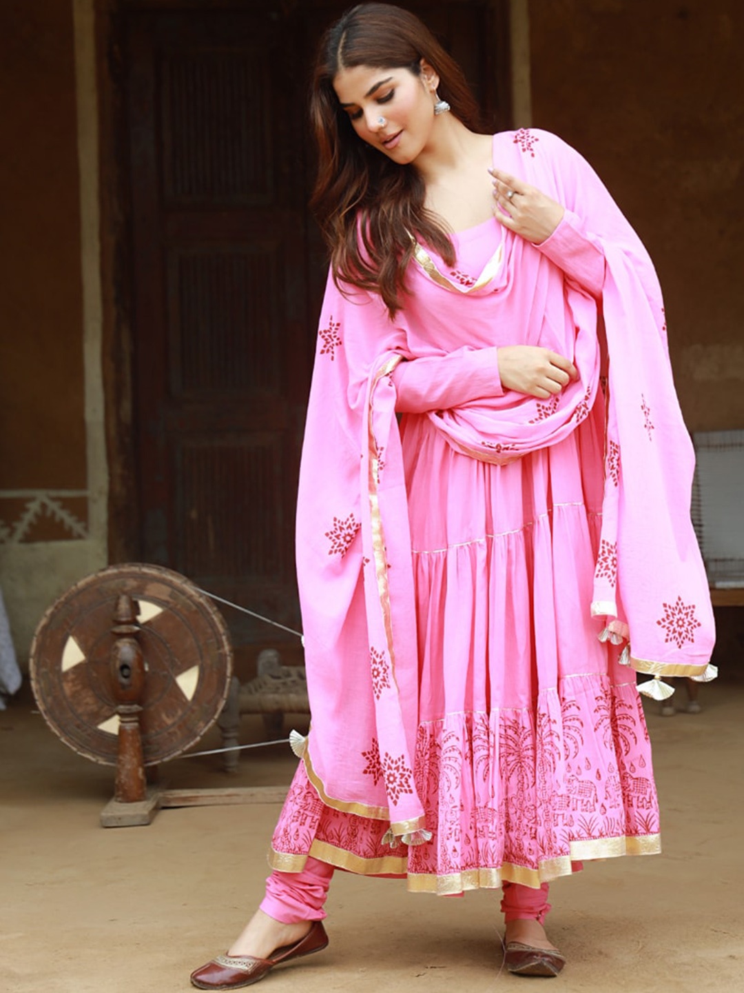 Baisacrafts Women Pink Floral Printed Pure Cotton Kurta with Churidar & With Dupatta
Baisacrafts Women Pink Floral Printed Pure Cotton Kurta with Churidar & With Dupatta