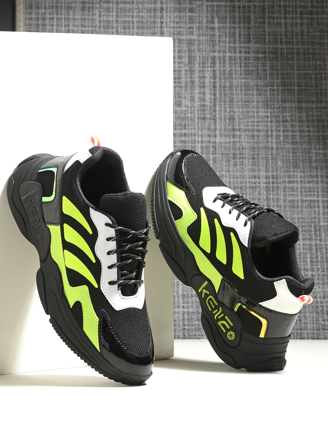 BUCIK Men Colourblocked Flatforms, Green