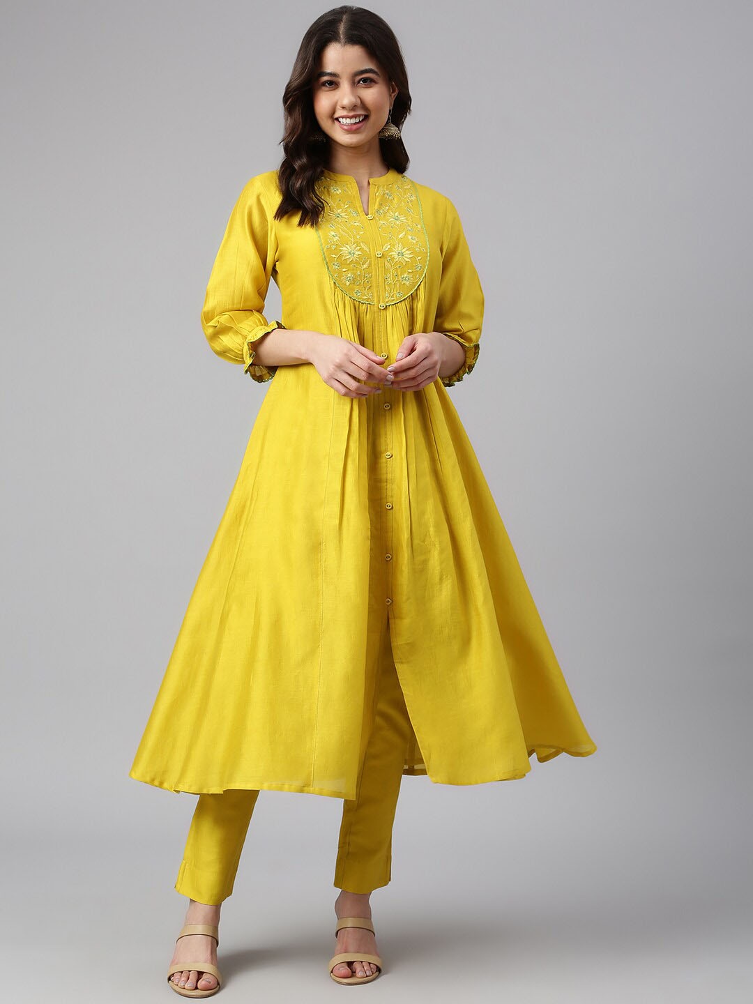 Janasya Women Floral Yoke Design Panelled Gotta Patti Silk Crepe Kurta with Trousers, Yellow
Janasya Women Floral Yoke Design Panelled Gotta Patti Silk Crepe Kurta with Trousers, Yellow