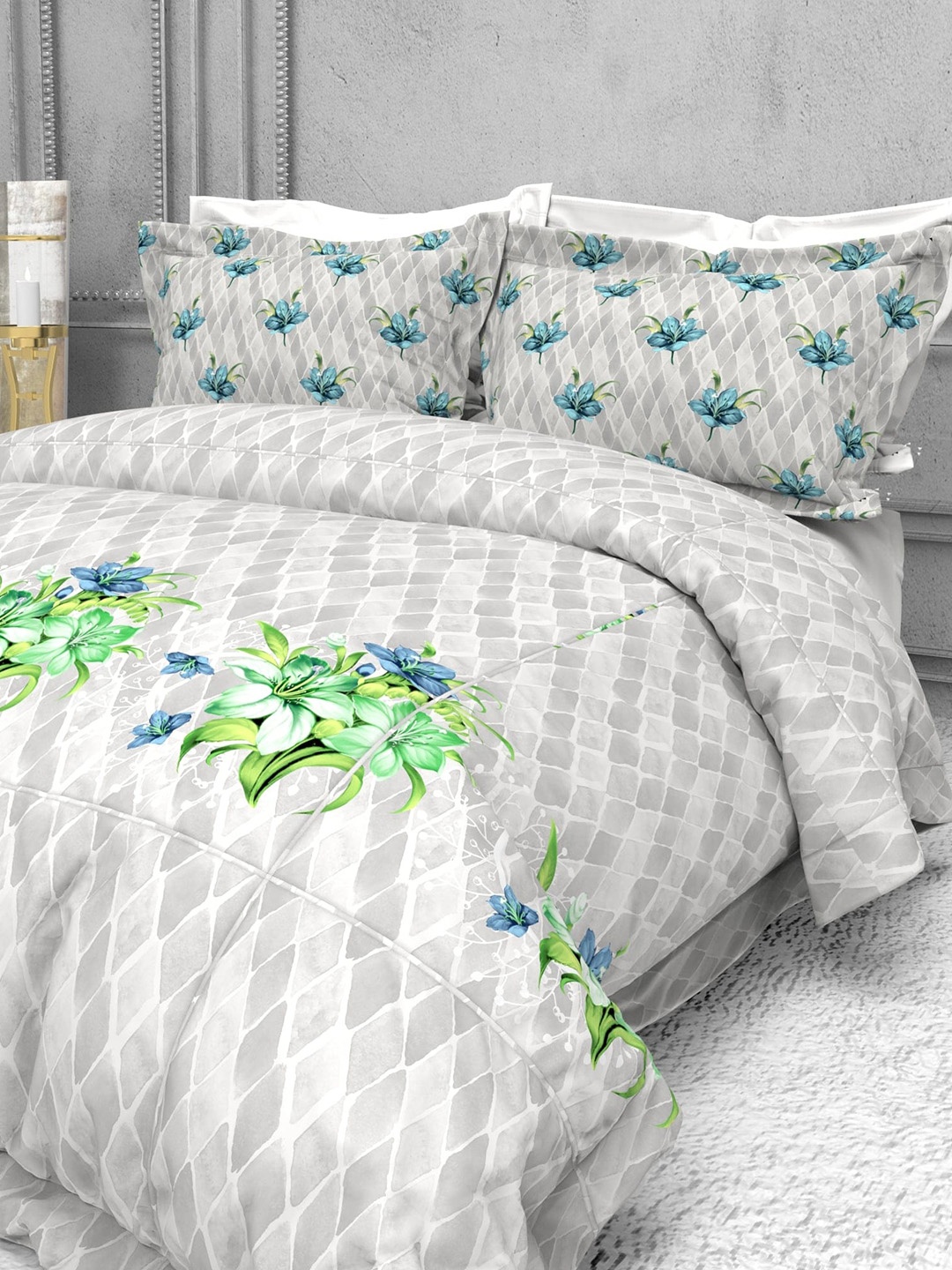 THE WHITE MOSS Floral 220 TC King Bedsheet with 2 Pillow Covers, Grey