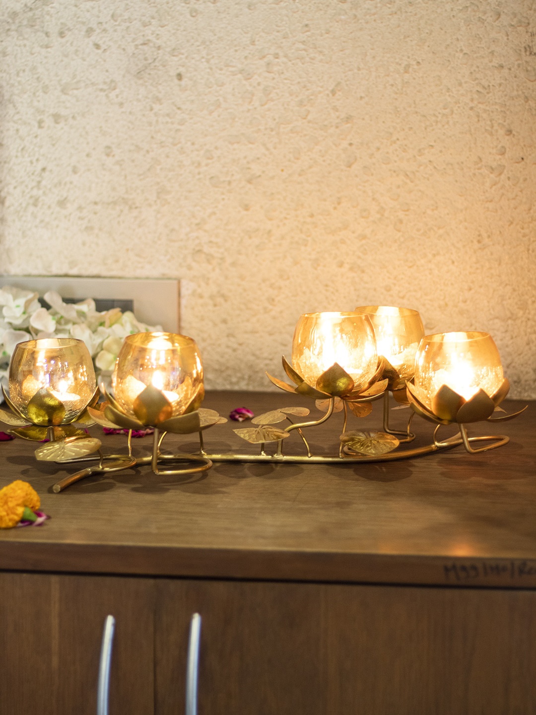 MARKET99 Gold-Toned Pack Of 5 Lotus Design Lotus T-Lite Holder