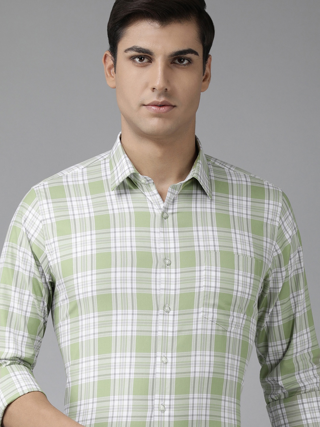 Van Heusen Men Olive Green Slim Fit Tartan Checks Opaque Pure Cotton Semiformal Shirt
Van Heusen Men Olive Green Slim Fit Tartan Checks Opaque Pure Cotton Semiformal Shirt