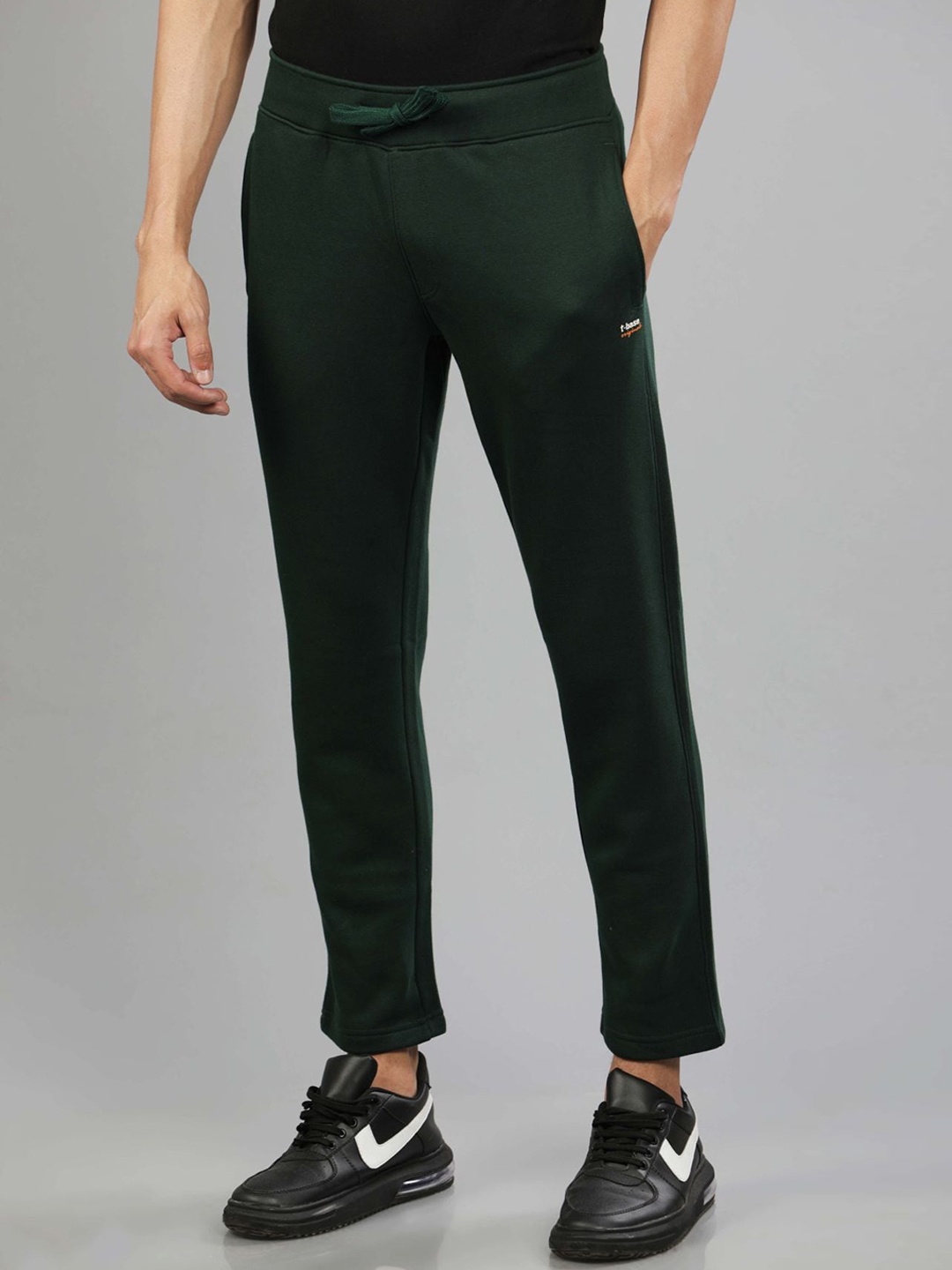 t-base Plus Size Men Green Solid Track Pants