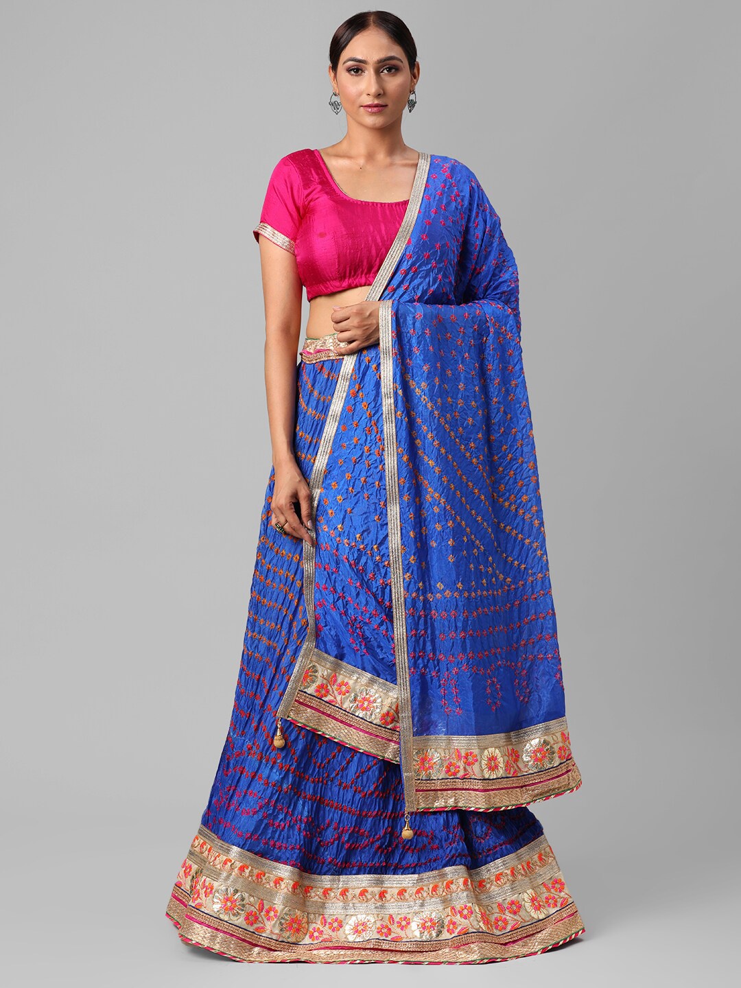 Kastiel Navy Blue & Gold-Toned Embellished Semi-Stitched Lehenga & Unstitched Blouse With Dupatta
Kastiel Navy Blue & Gold-Toned Embellished Semi-Stitched Lehenga & Unstitched Blouse With Dupatta