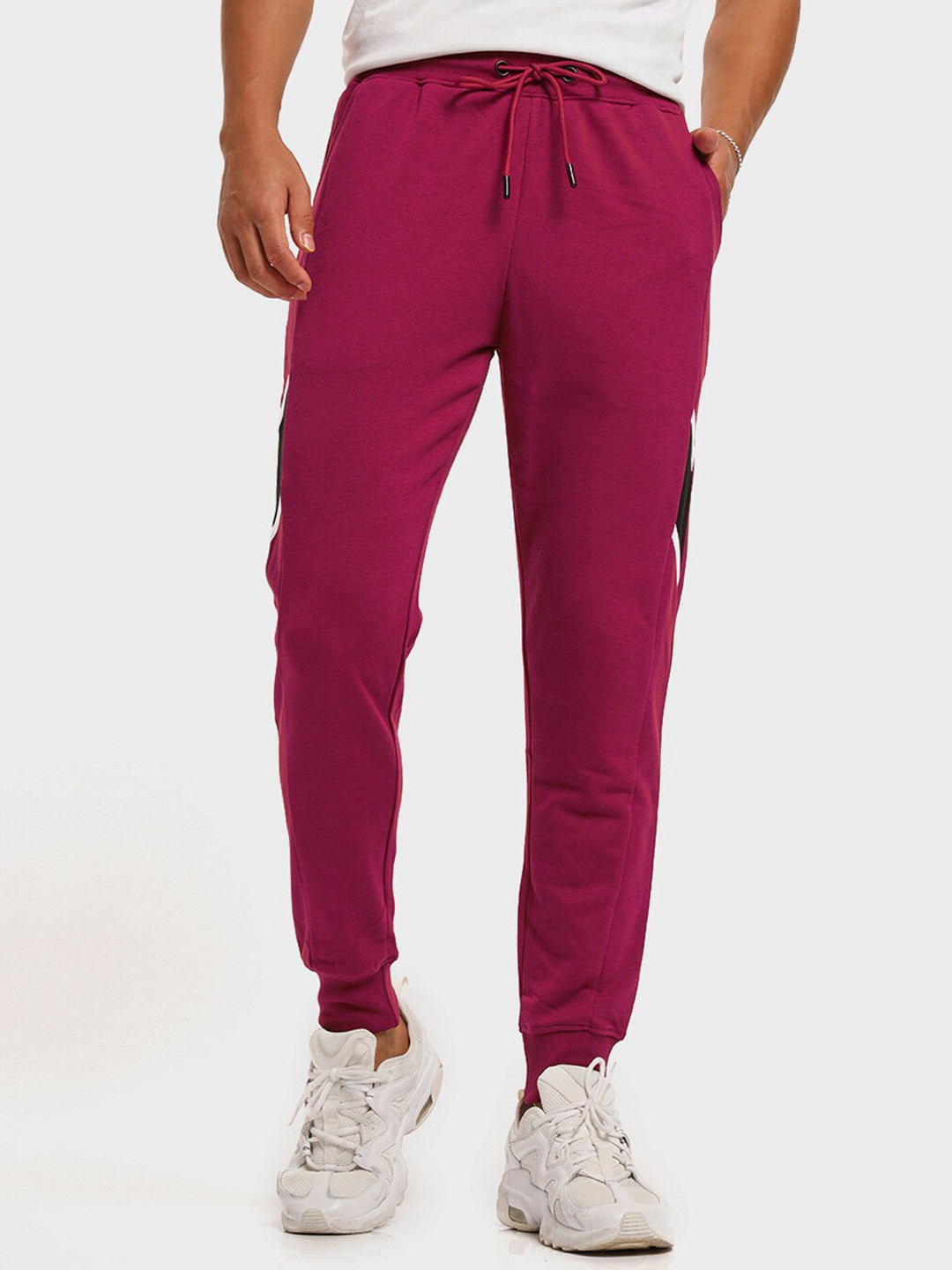Bewakoof Men Red Solid Cotton Joggers
Bewakoof Men Red Solid Cotton Joggers
