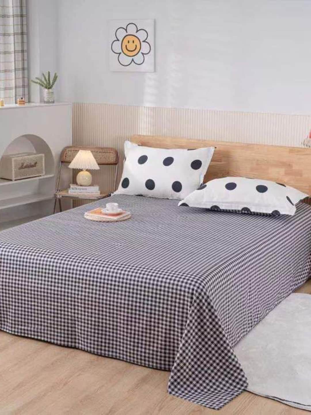 JC Collection Black & White Checked Cotton 200 TC King Bedsheet with 2 Pillow Covers