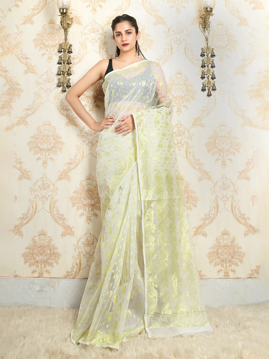Arhi White & Gold-Toned Paisley Zari Saree