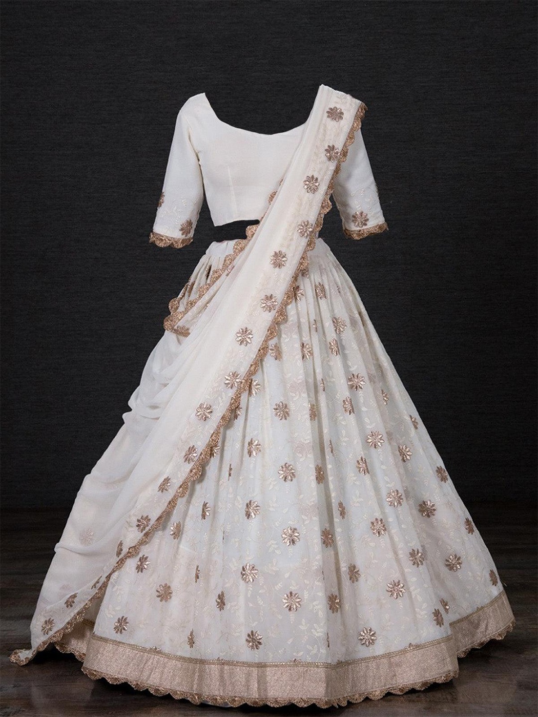 ODETTE White & Gold-Toned Sequinned Semi-Stitched Lehenga & Unstitched Blouse With Dupatta
ODETTE White & Gold-Toned Sequinned Semi-Stitched Lehenga & Unstitched Blouse With Dupatta